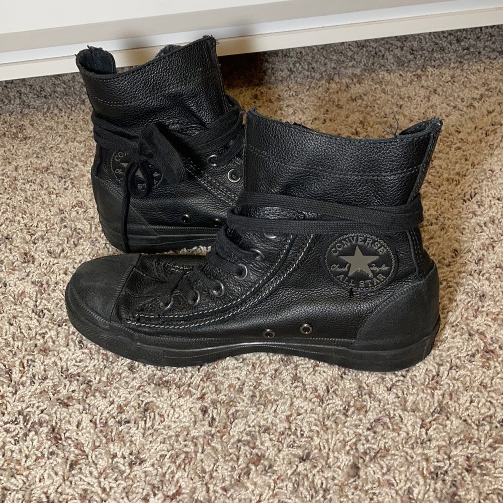 NEVER WORN Converse combat boots